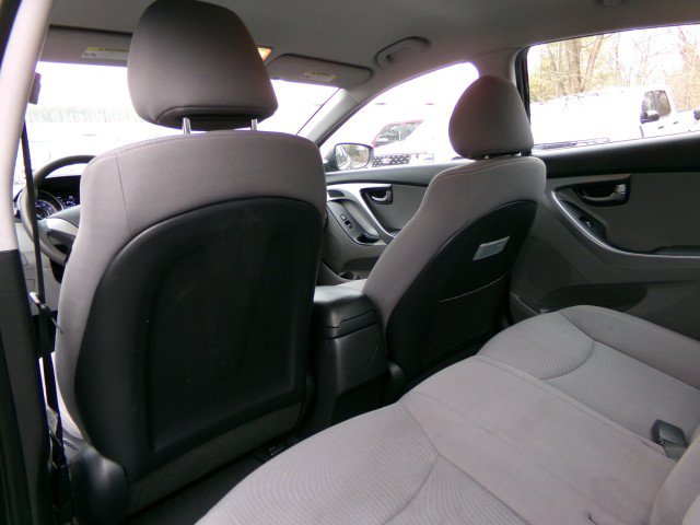 Used 2016 Hyundai Elantra SE FWD image 16