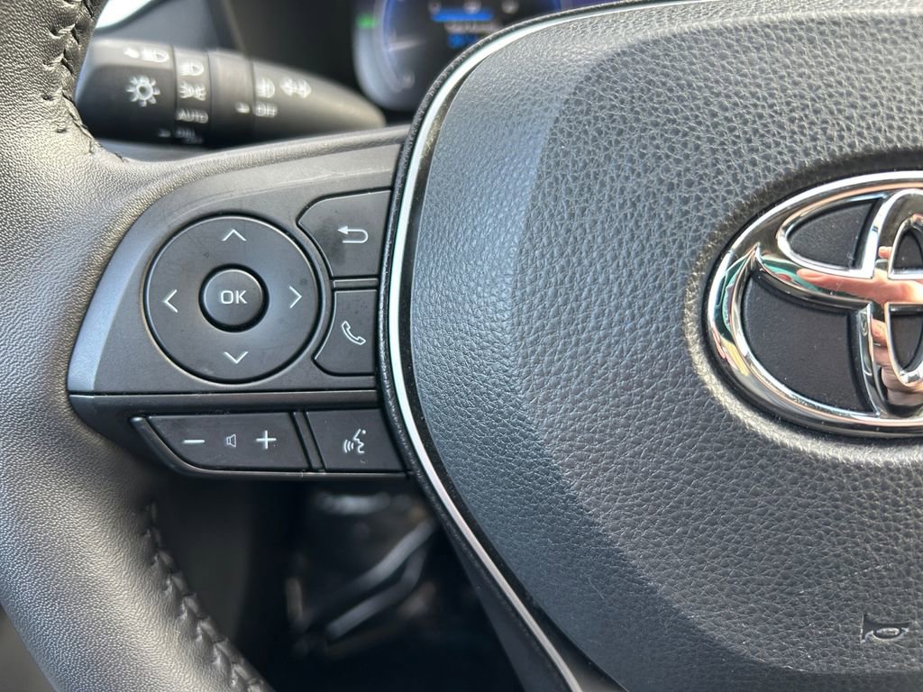 Used 2025 Toyota RAV4 Limited w/ Advanced Technology Package AWD/4WD image 18