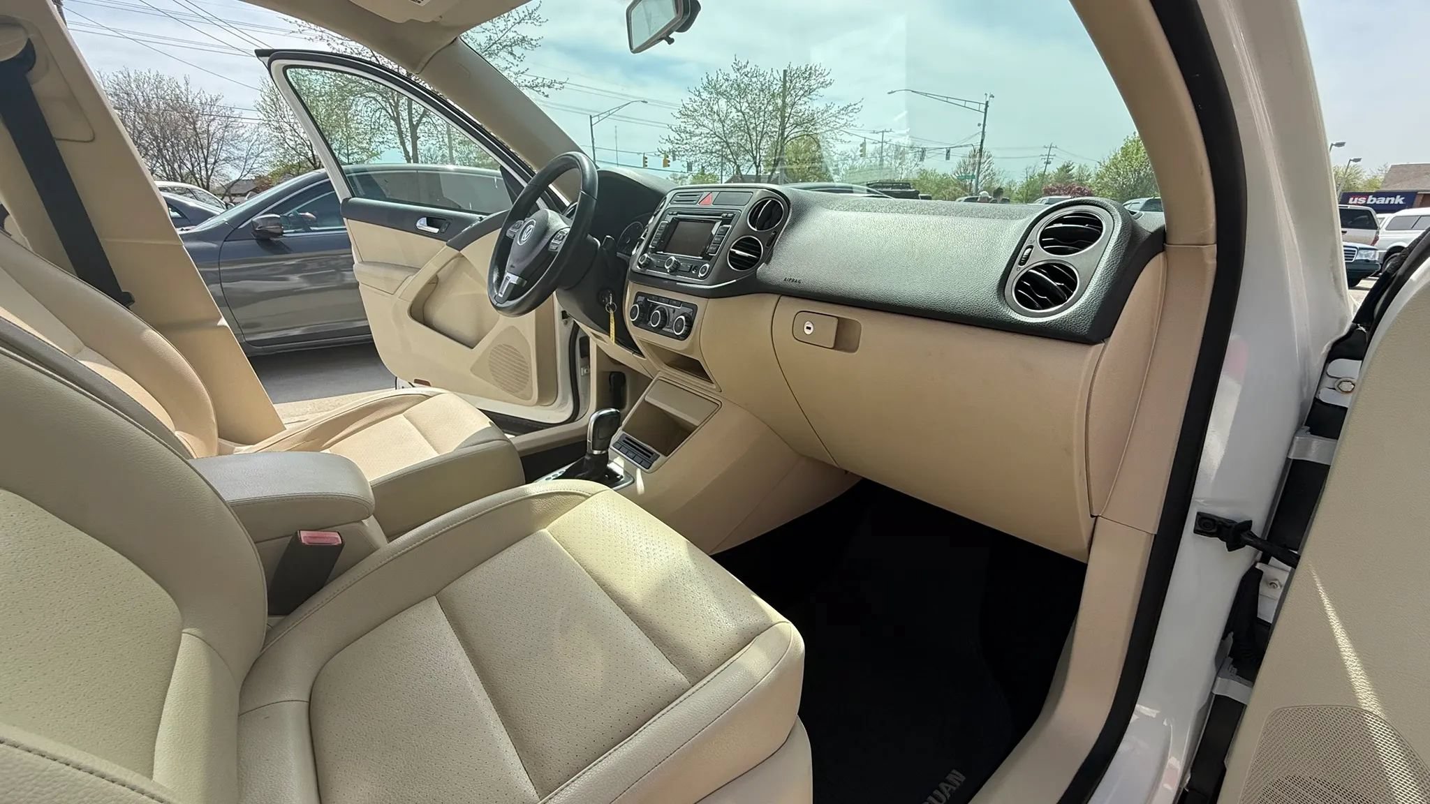 Used 2011 Volkswagen Tiguan S AWD/4WD image 13