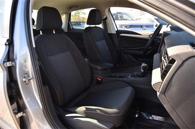 Certified 2025 Volkswagen Jetta S image 20