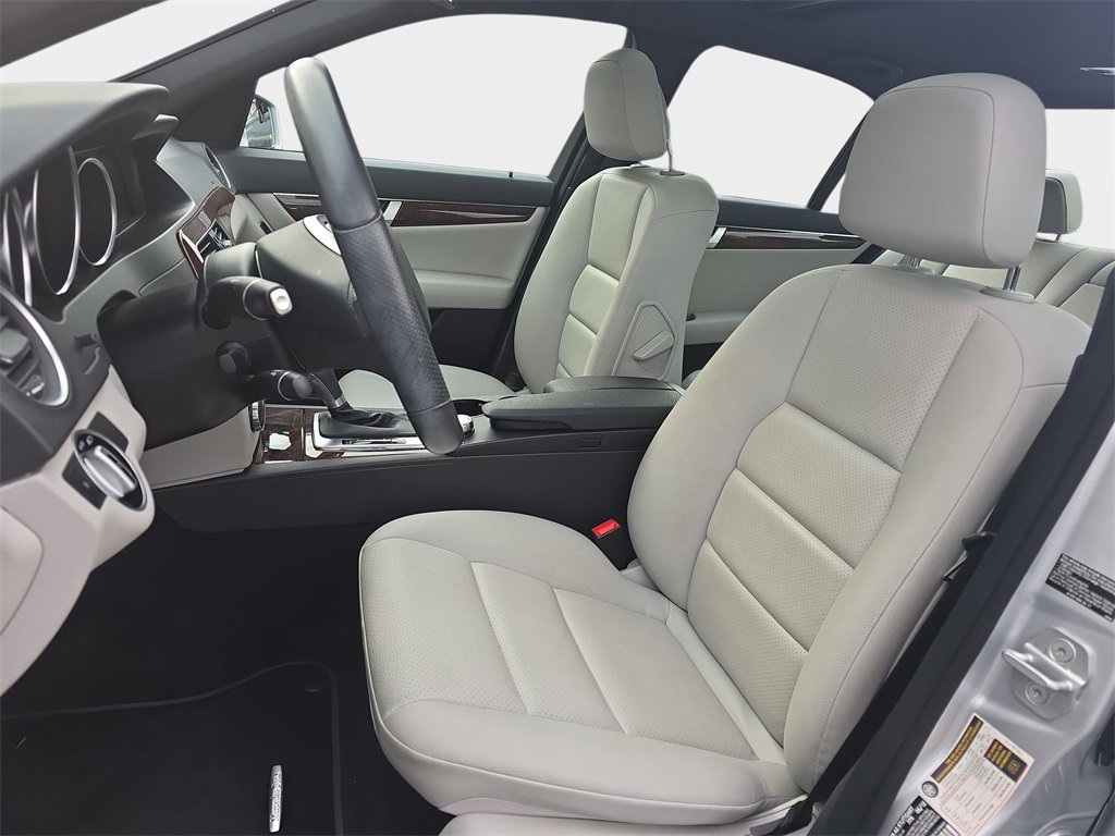 Used 2013 Mercedes-Benz C 250 Sedan image 14