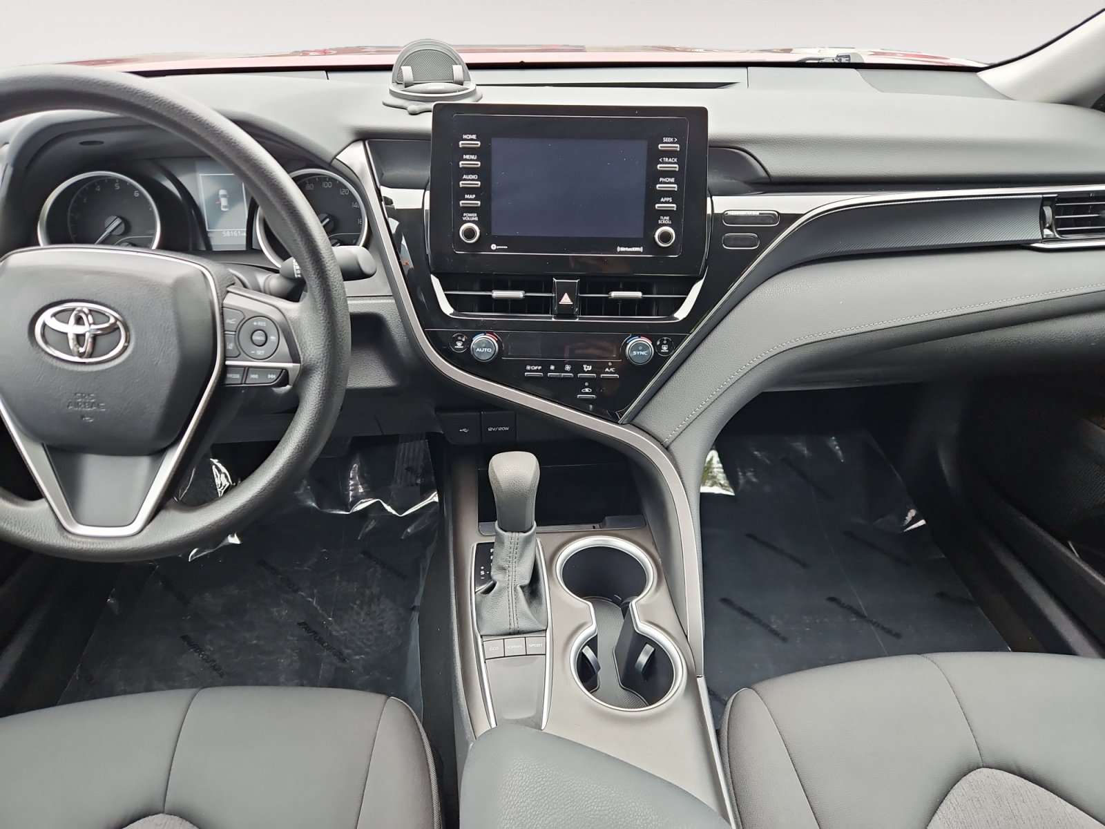 Used 2022 Toyota Camry LE FWD image 12