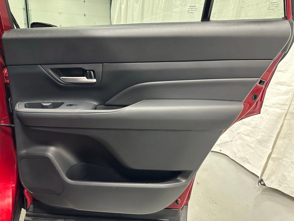 Used 2025 Toyota Grand Highlander FWD image 55
