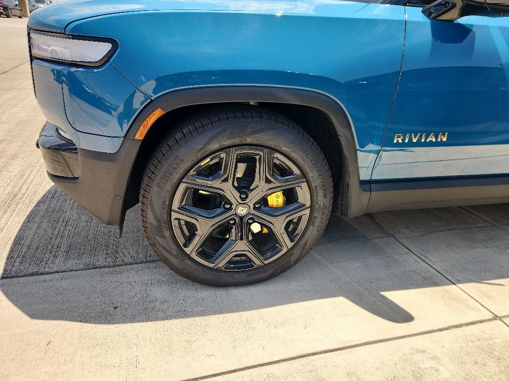 Used 2023 Rivian R1S Launch Edition AWD/4WD image 8