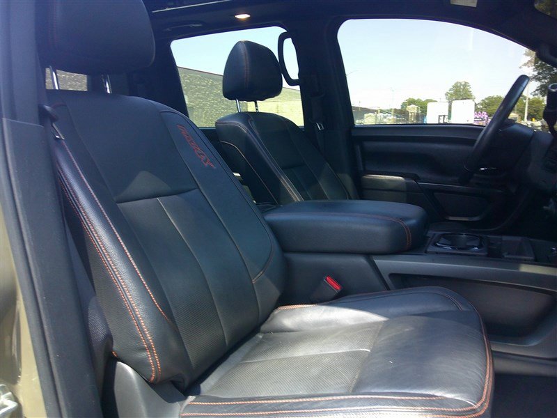 Used 2021 Nissan Titan PRO-4X w/ Pro-4x Convenience Package AWD/4WD image 21