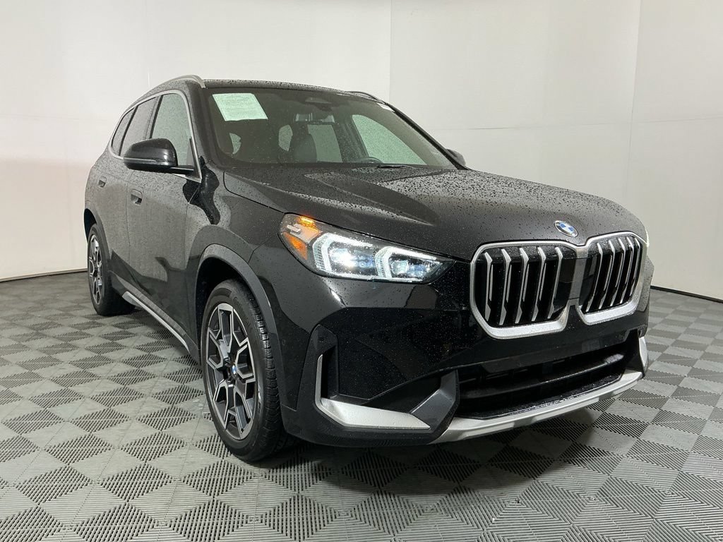 Certified 2025 BMW X1 xDrive28i w/ Convenience Package AWD/4WD image 4