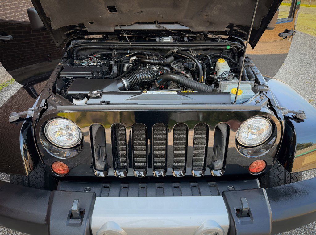 Used 2011 Jeep Wrangler Unlimited Sahara w/ Dual Top Group image 25