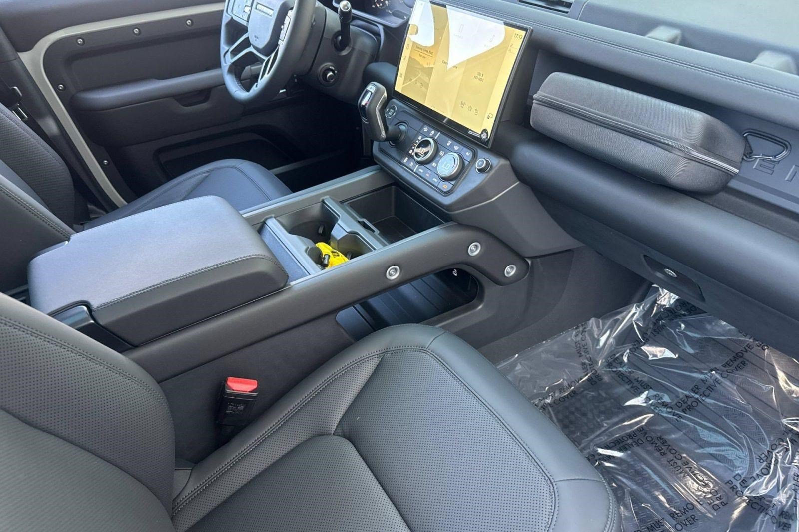New 2026 Land Rover Defender 110 S AWD/4WD image 29