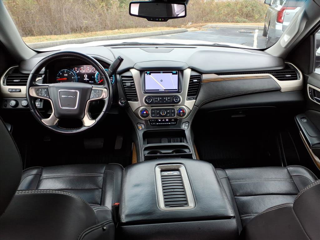 Used 2019 GMC Yukon XL Denali image 32