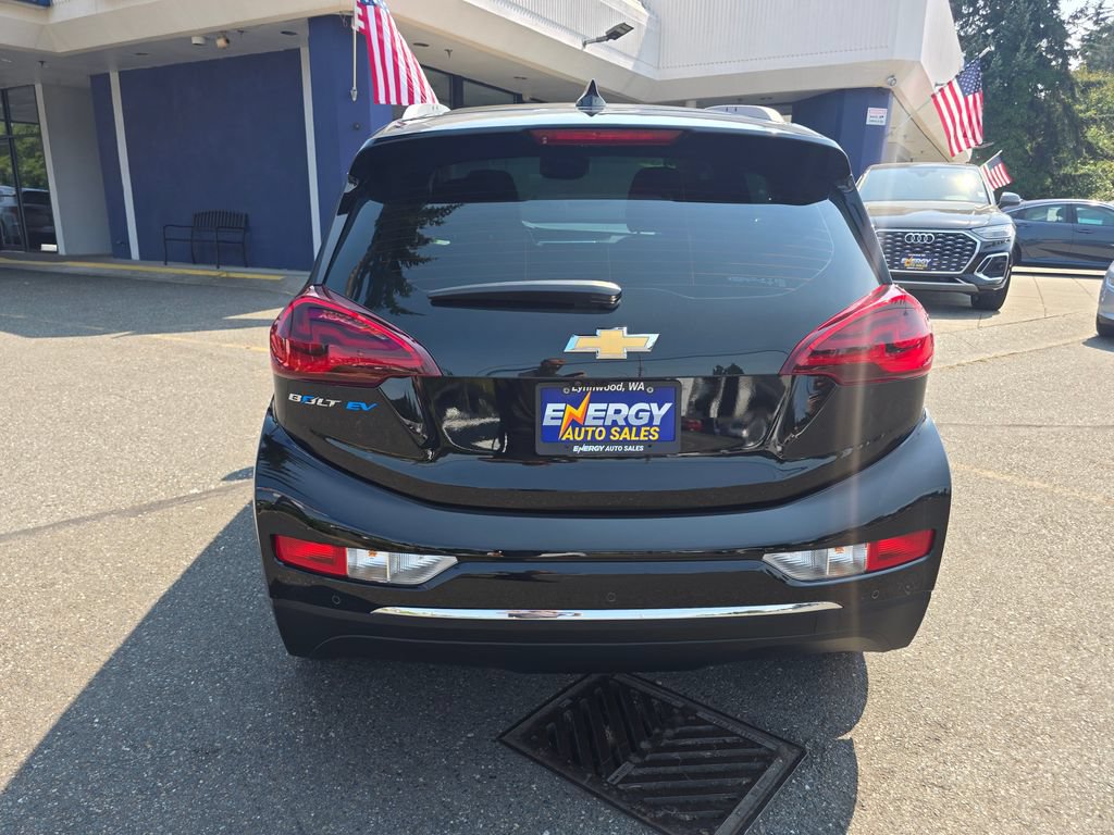 Used 2020 Chevrolet Bolt Premier w/ Infotainment Package FWD image 6