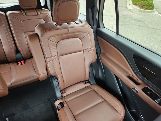 New 2026 Lincoln Aviator Reserve w/ Jet Appearance Package image 15