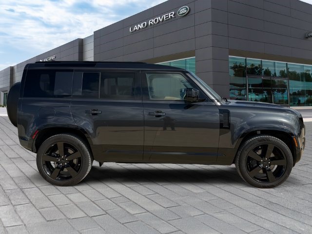 Certified 2026 Land Rover Defender 110 X-Dynamic SE AWD/4WD image 6