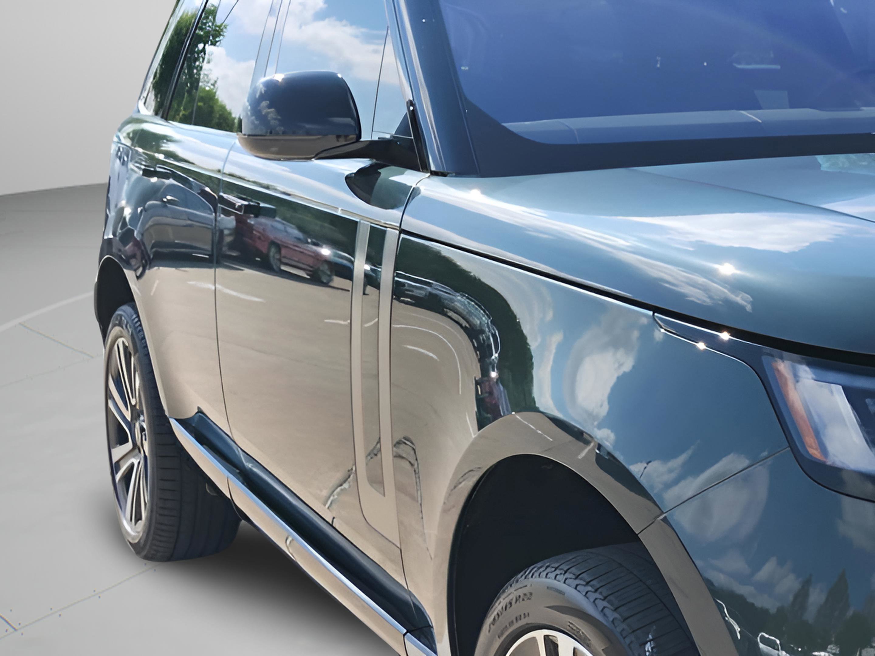 Used 2023 Land Rover Range Rover SE image 39