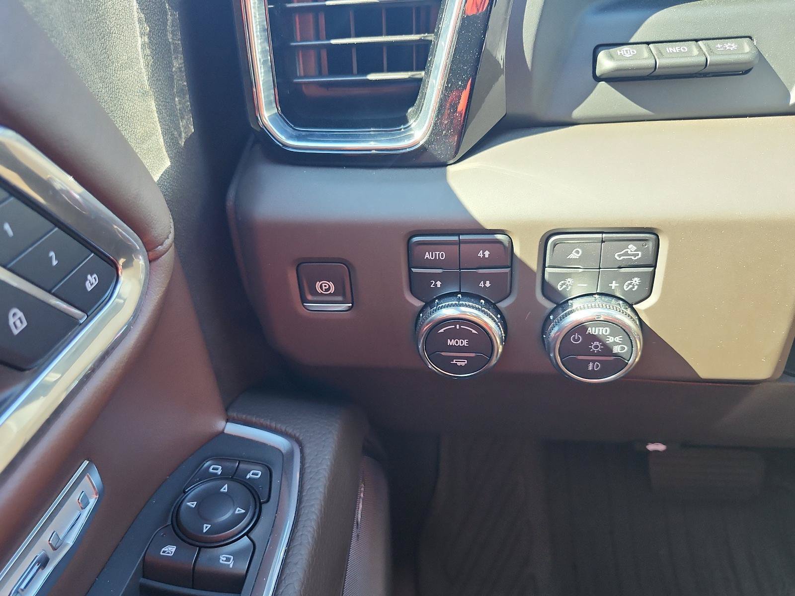 Certified 2024 GMC Sierra 1500 Denali w/ Denali Reserve Package AWD/4WD image 26
