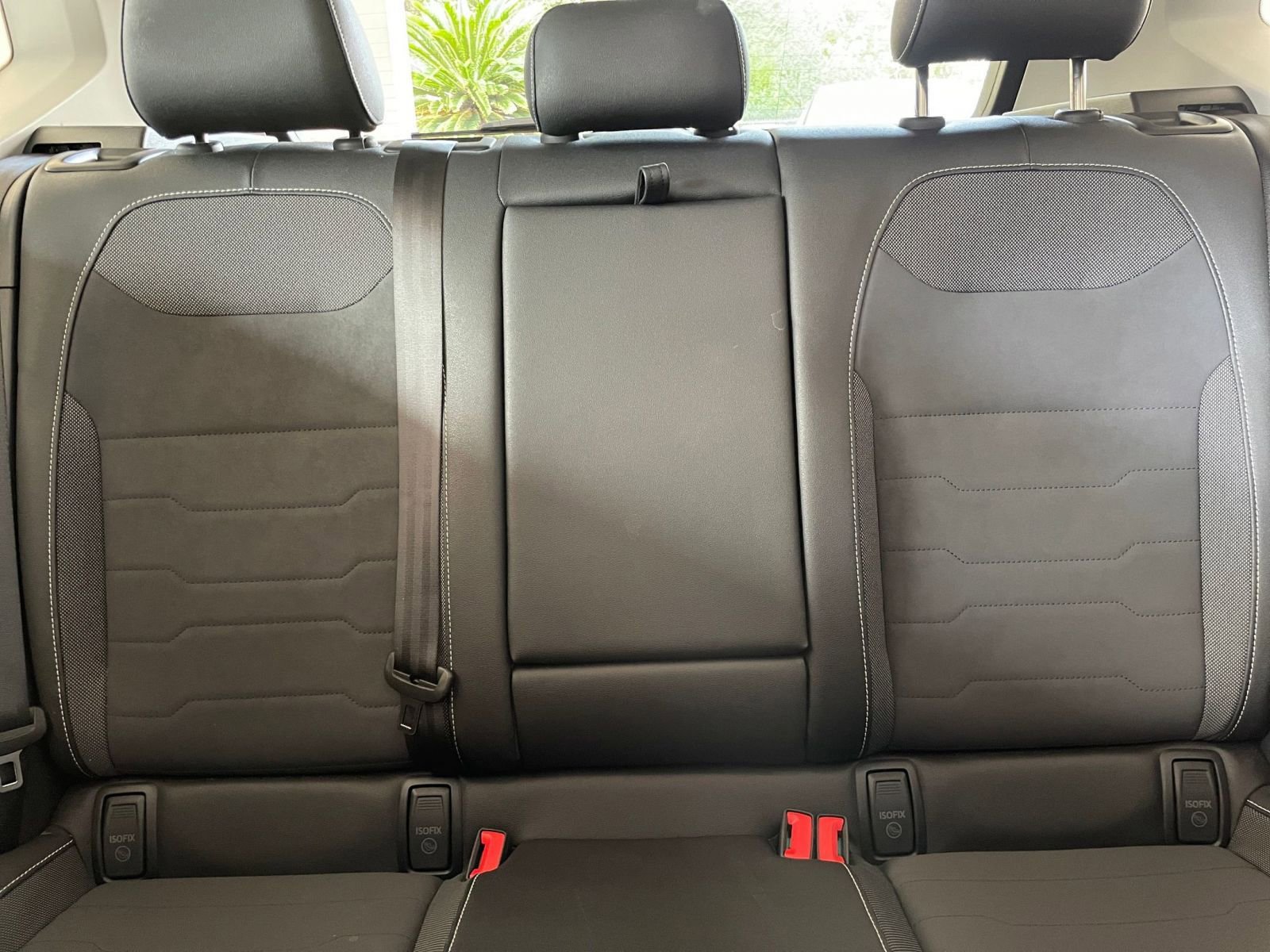 Used 2025 Volkswagen Taos SE image 32