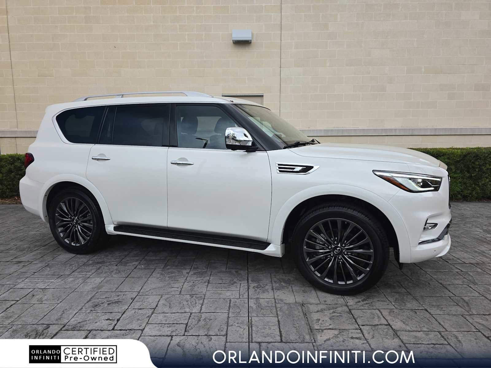 Certified 2024 INFINITI QX80 Sensory w/ Cargo Package AWD/4WD image 1