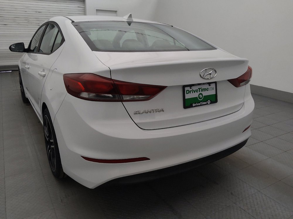 Used 2017 Hyundai Elantra SE FWD image 5