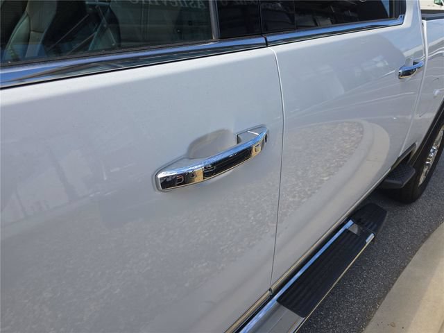 Used 2024 Chevrolet Silverado 2500 High Country w/ Technology Package AWD/4WD image 12