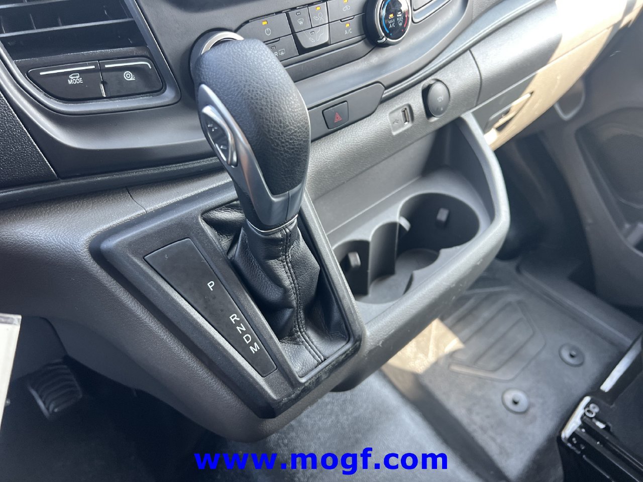Used 2025 Ford Transit 250 Low Roof w/ Exterior Upgrade Package RWD image 10