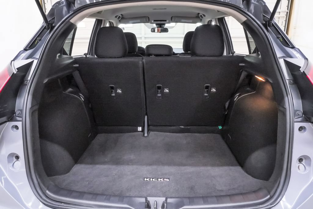 Used 2023 Nissan Kicks SV FWD image 29