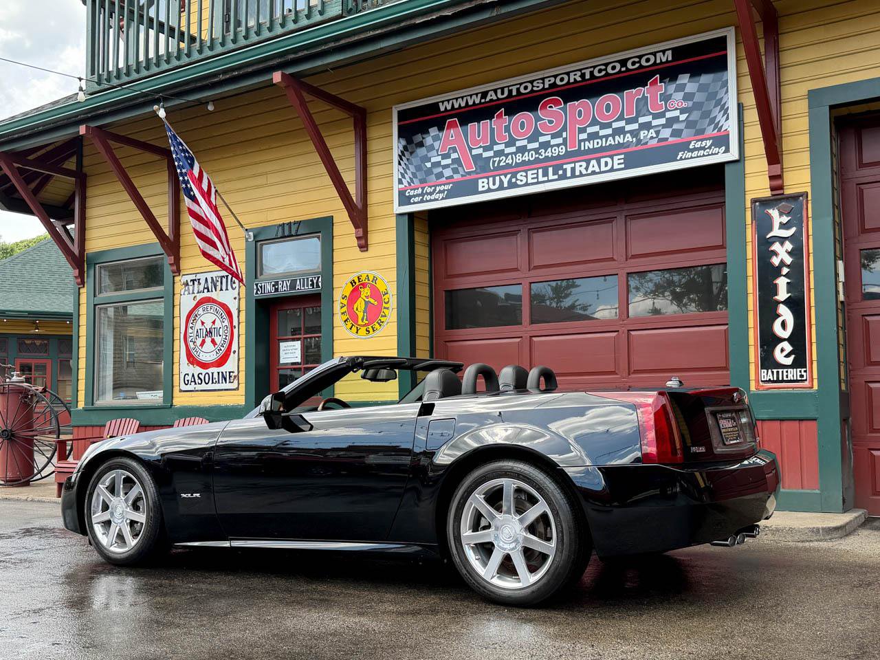 Used 2005 Cadillac XLR RWD image 10