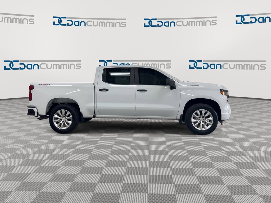 Used 2023 Chevrolet Silverado 1500 Custom image 9