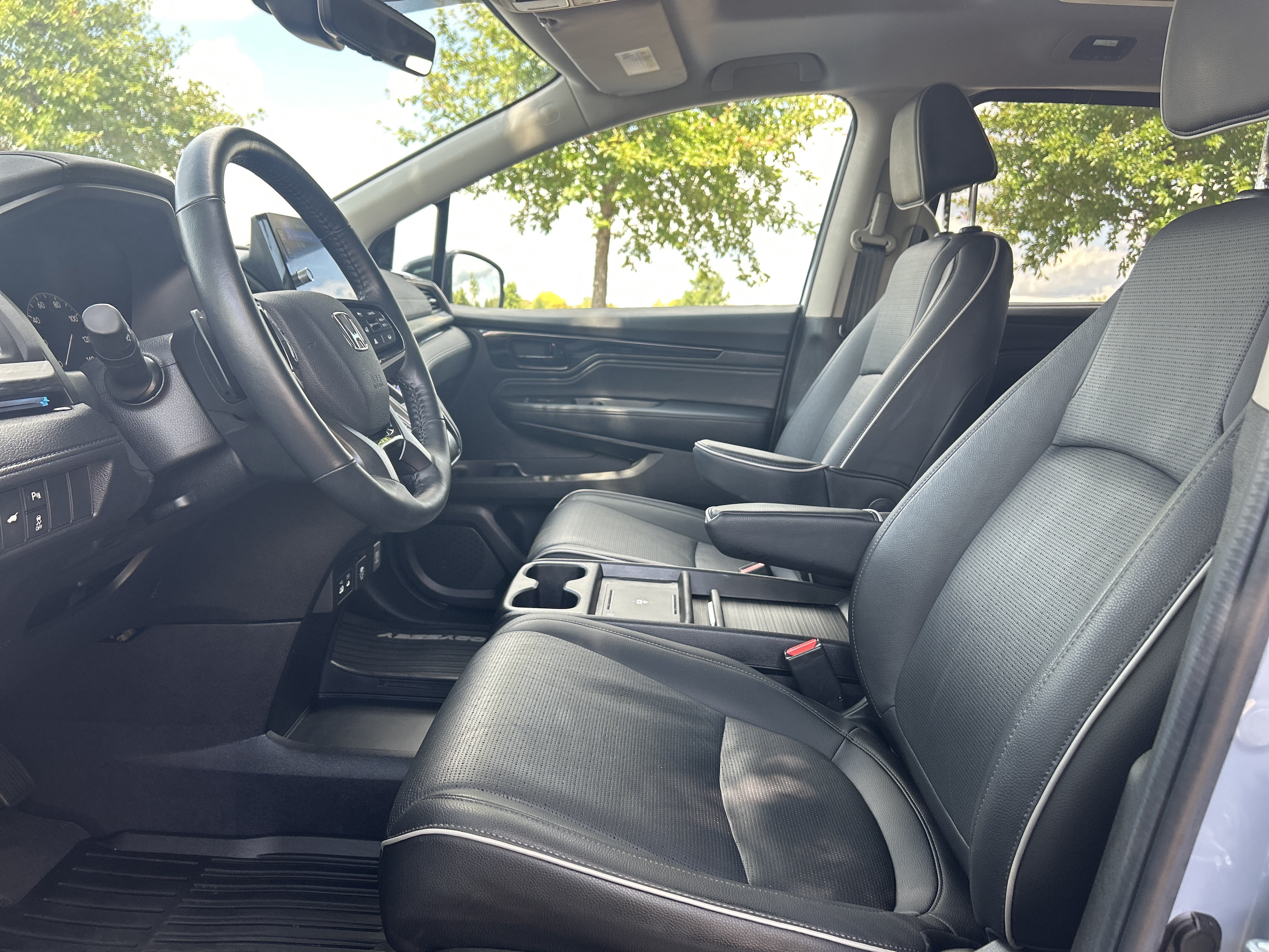 Certified 2025 Honda Odyssey Elite image 24