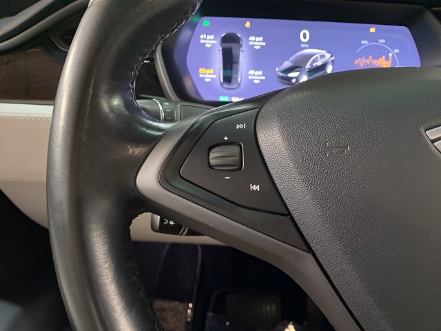 Used 2018 Tesla Model X 75D AWD/4WD image 66