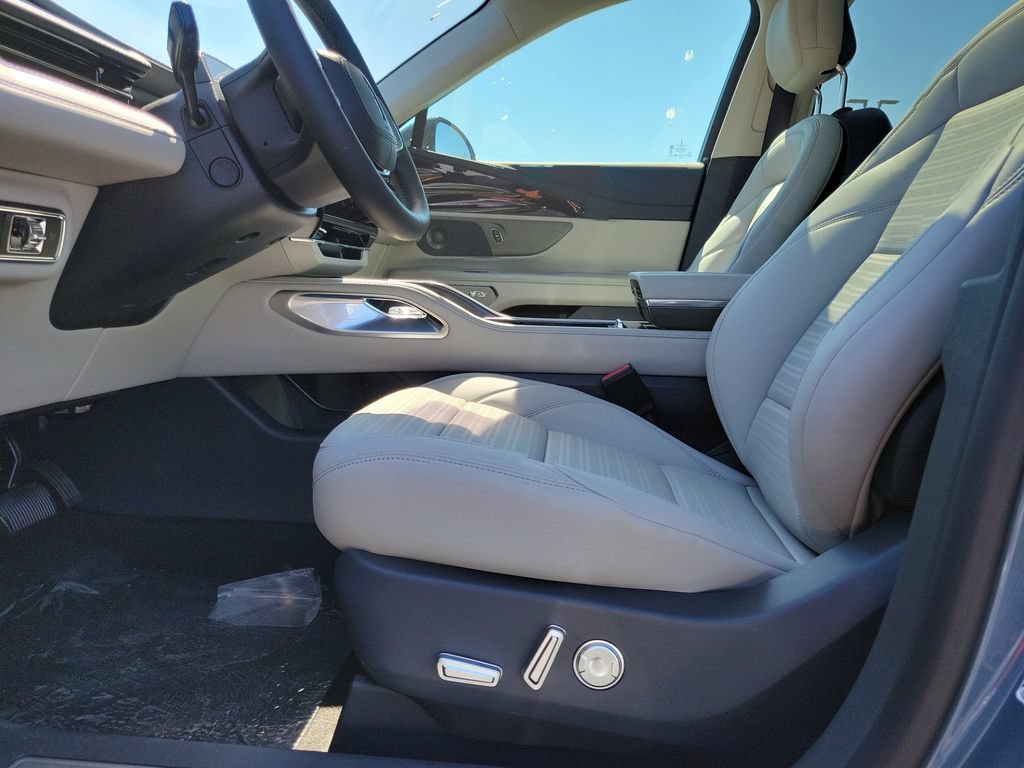 New 2026 Lincoln Nautilus Reserve AWD/4WD image 19