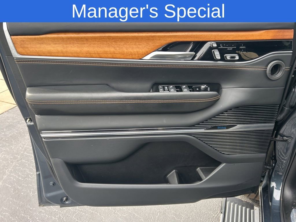 Used 2024 Jeep Grand Wagoneer Series III image 3