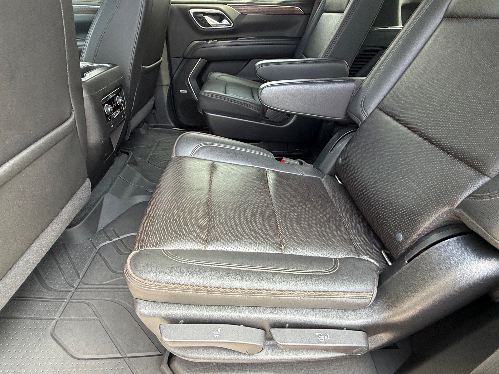 Used 2021 Chevrolet Tahoe High Country AWD/4WD image 11