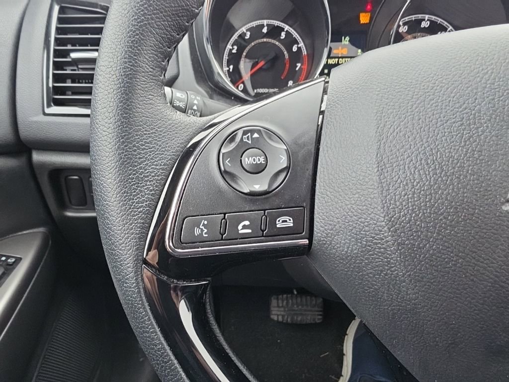 Used 2025 Mitsubishi Outlander Sport AWD image 9