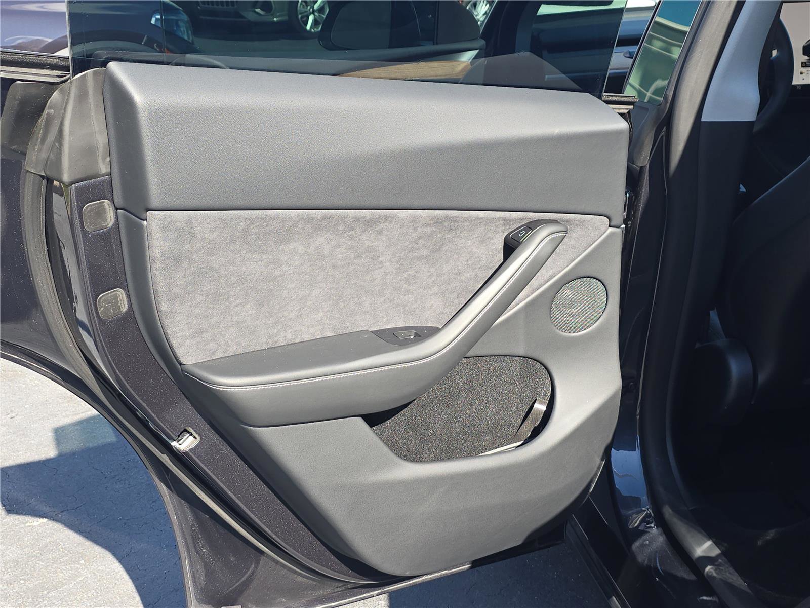 Used 2024 Tesla Model Y Long Range image 11