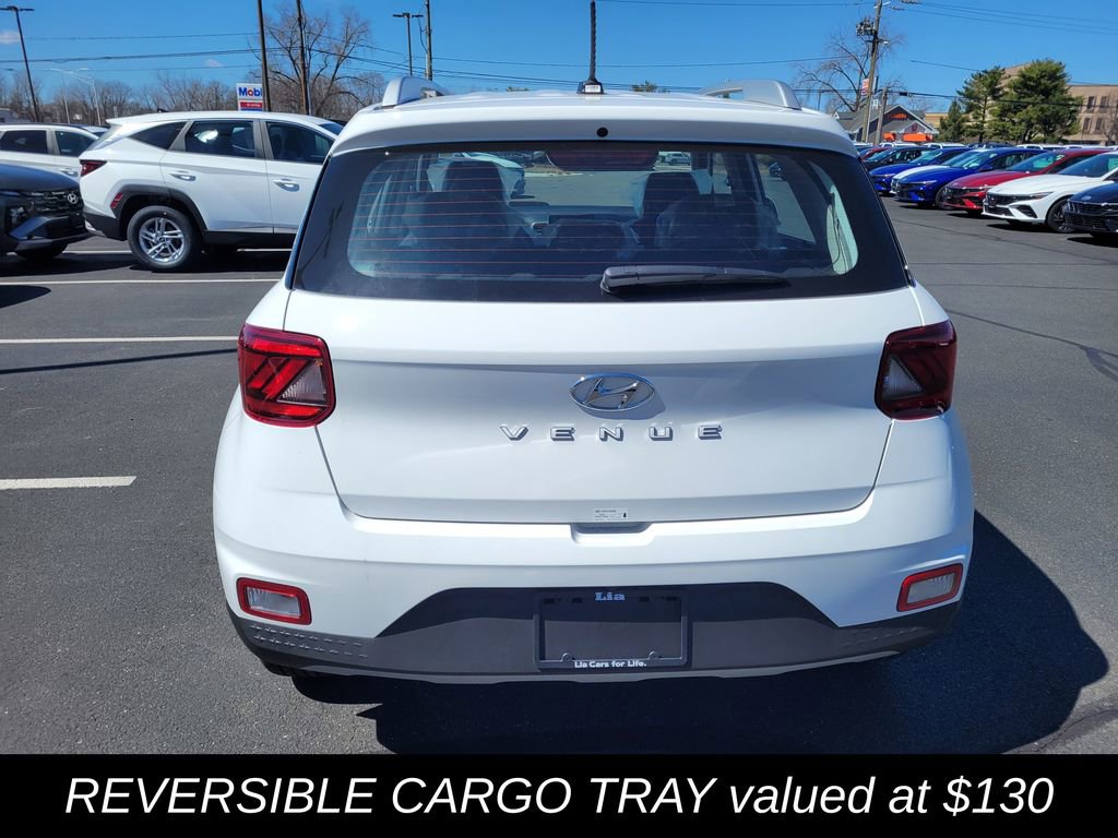 New 2025 Hyundai Venue SEL image 4