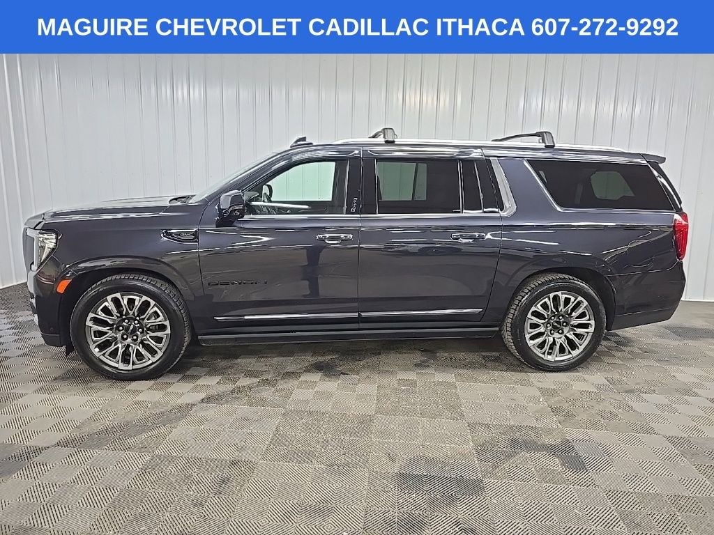 Used 2023 GMC Yukon XL Denali Ultimate AWD/4WD image 5