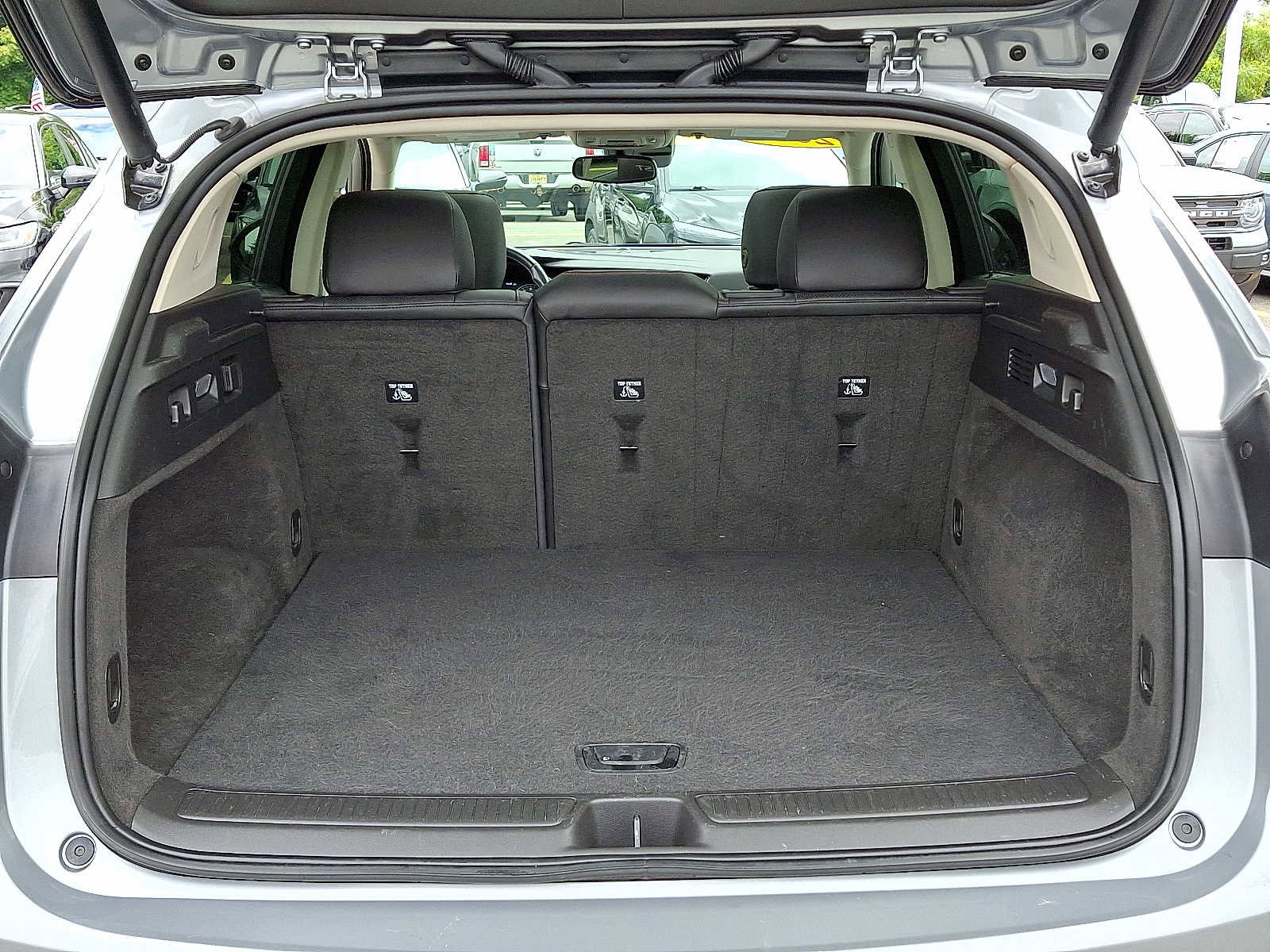 Used 2023 Buick Envision Essence w/ Sport Touring Package image 30