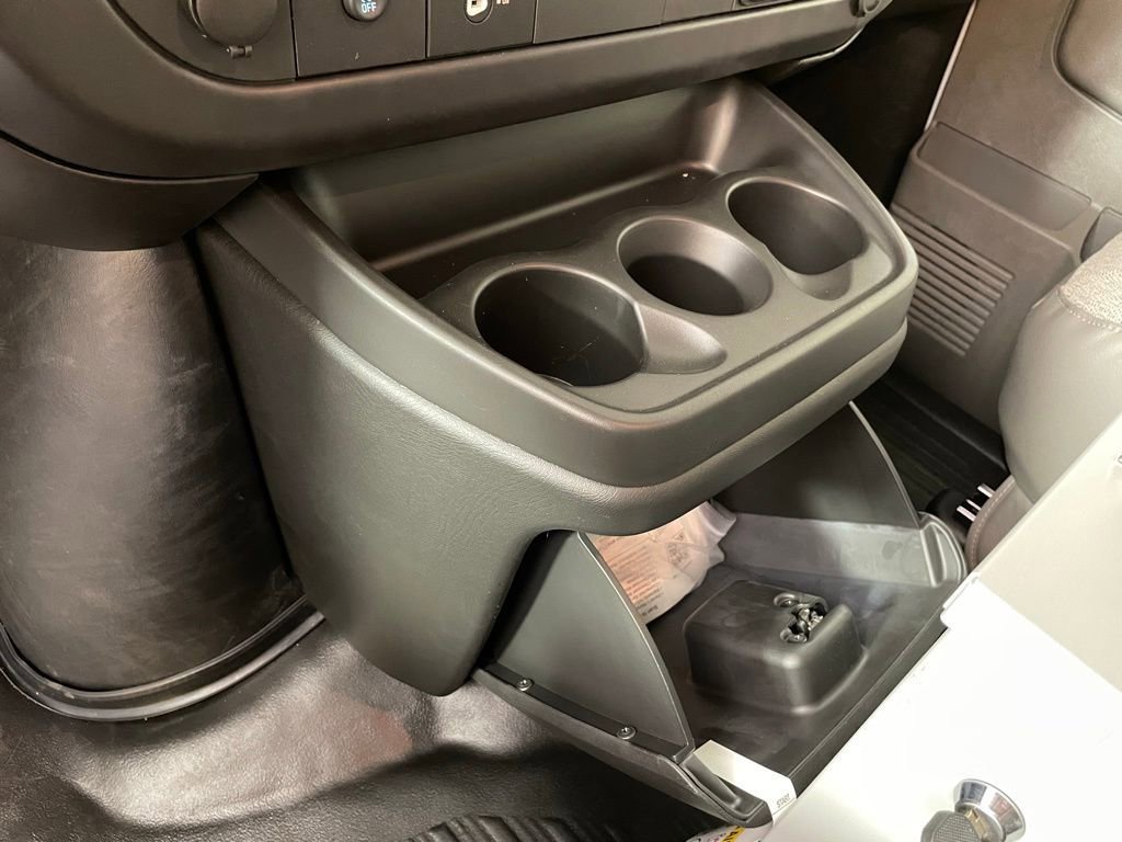 New 2025 Chevrolet Express 3500 Extended w/ Driver Convenience Package image 27