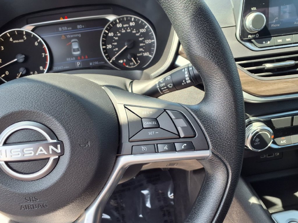 Used 2025 Nissan Altima 2.5 SV FWD image 19