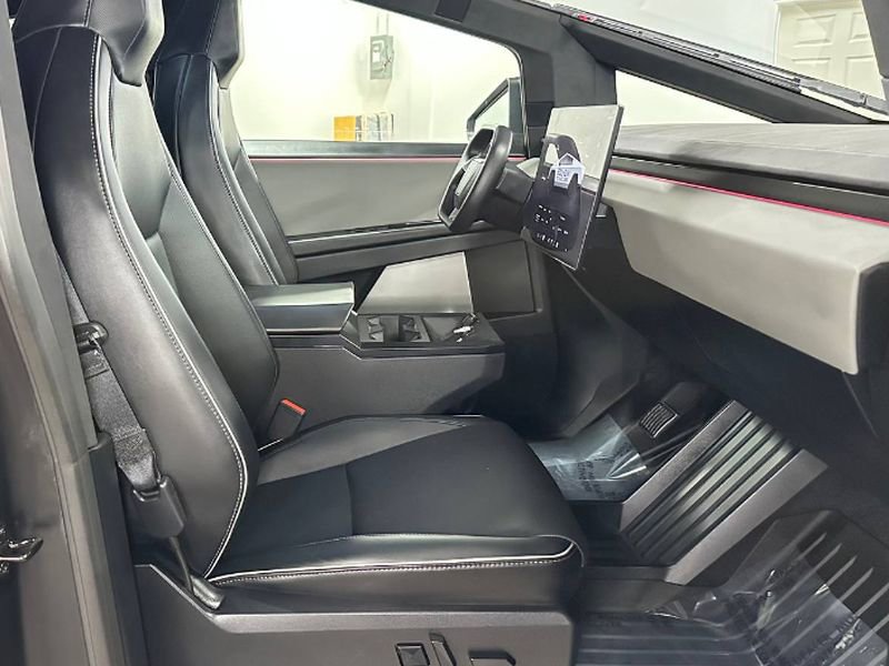 Used 2024 Tesla Cybertruck Cyberbeast image 21