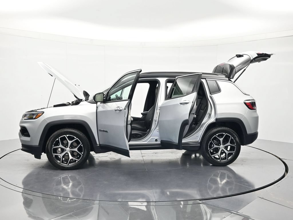 Used 2024 Jeep Compass Limited AWD/4WD image 46