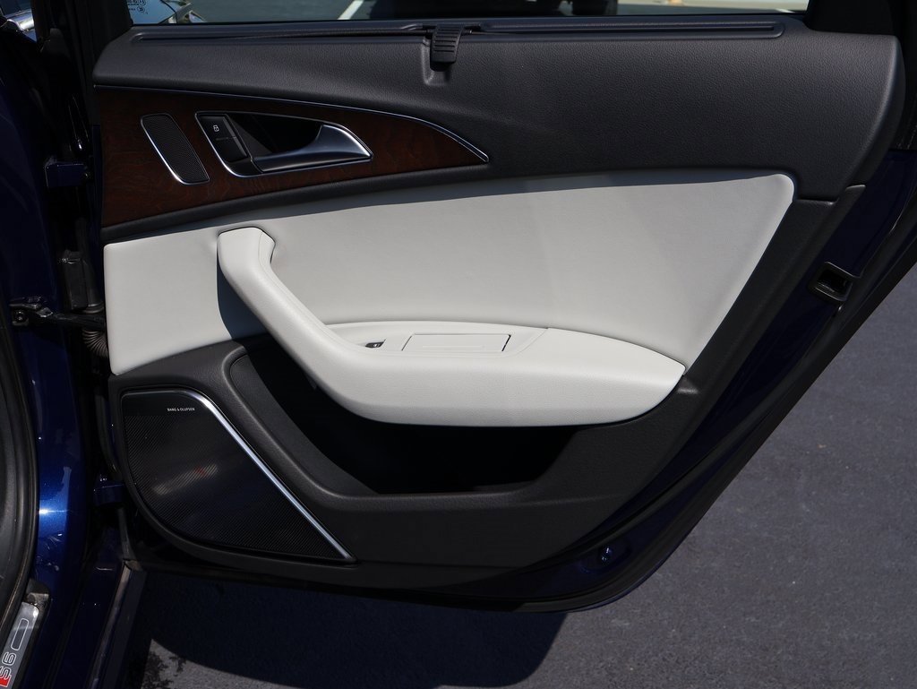 Used 2013 Audi S6 Prestige image 15