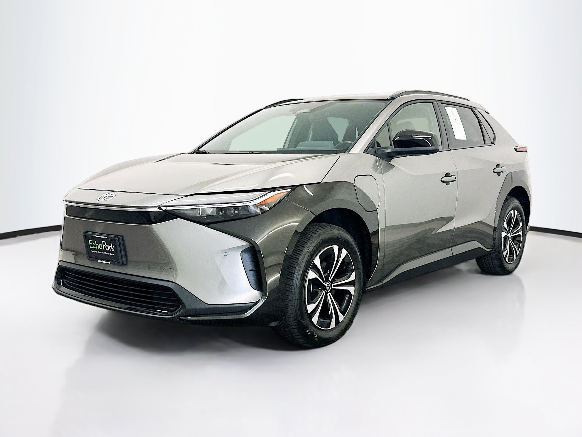 Used 2024 Toyota bZ4X AWD w/ Weather Package image 3
