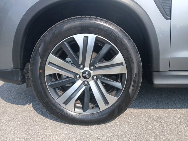 Used 2025 Mitsubishi Outlander Sport ES image 9