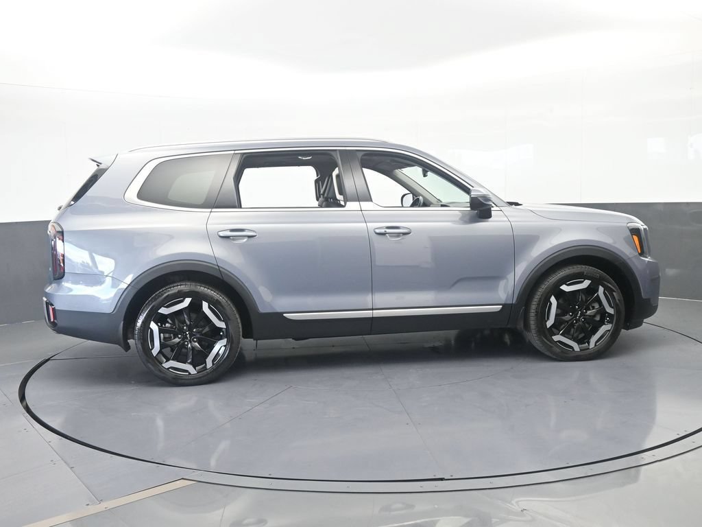 Used 2024 Kia Telluride EX AWD/4WD image 7
