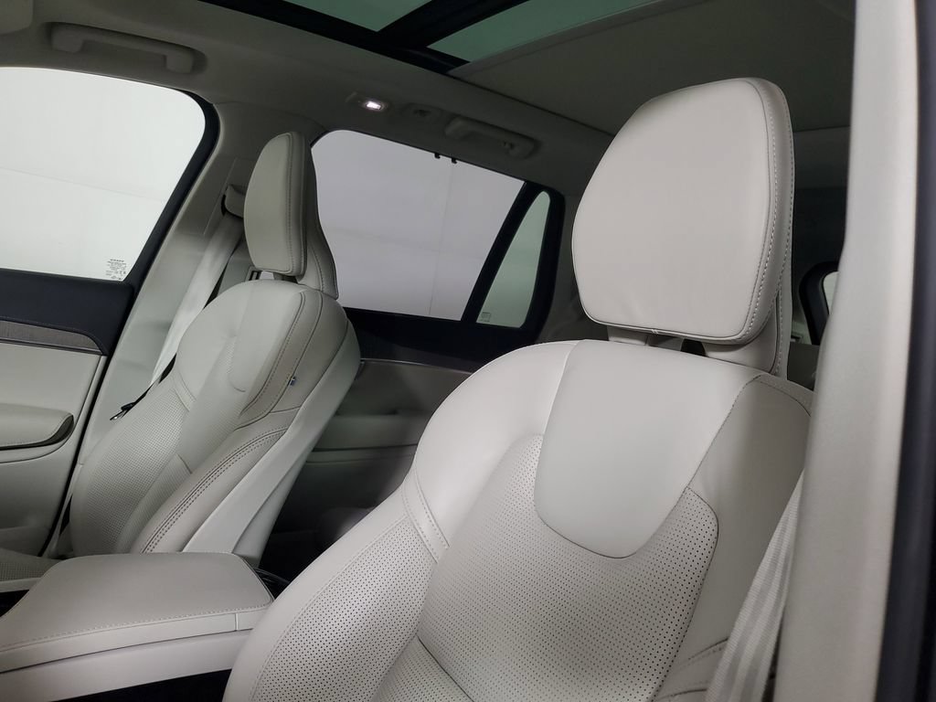 Certified 2023 Volvo XC90 B6 Ultimate AWD/4WD image 25