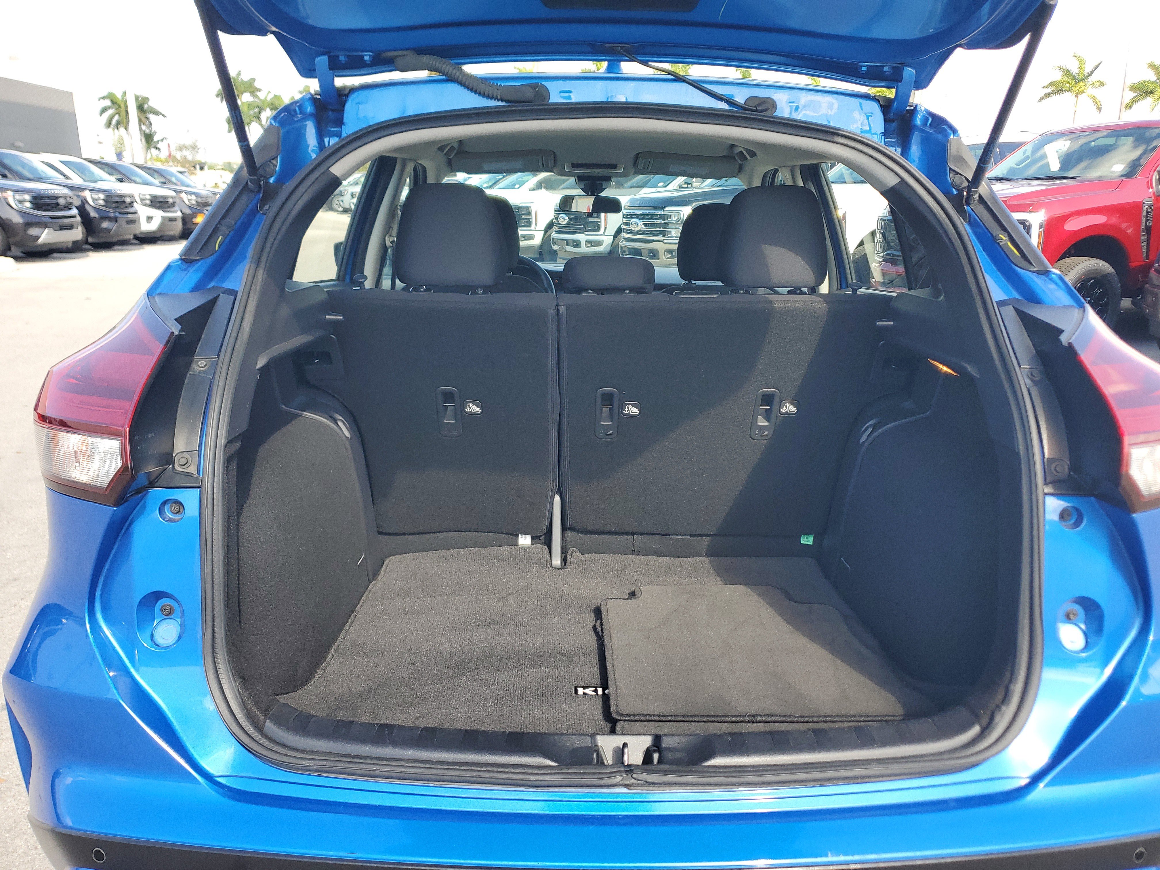 Certified 2023 Nissan Kicks S FWD image 14