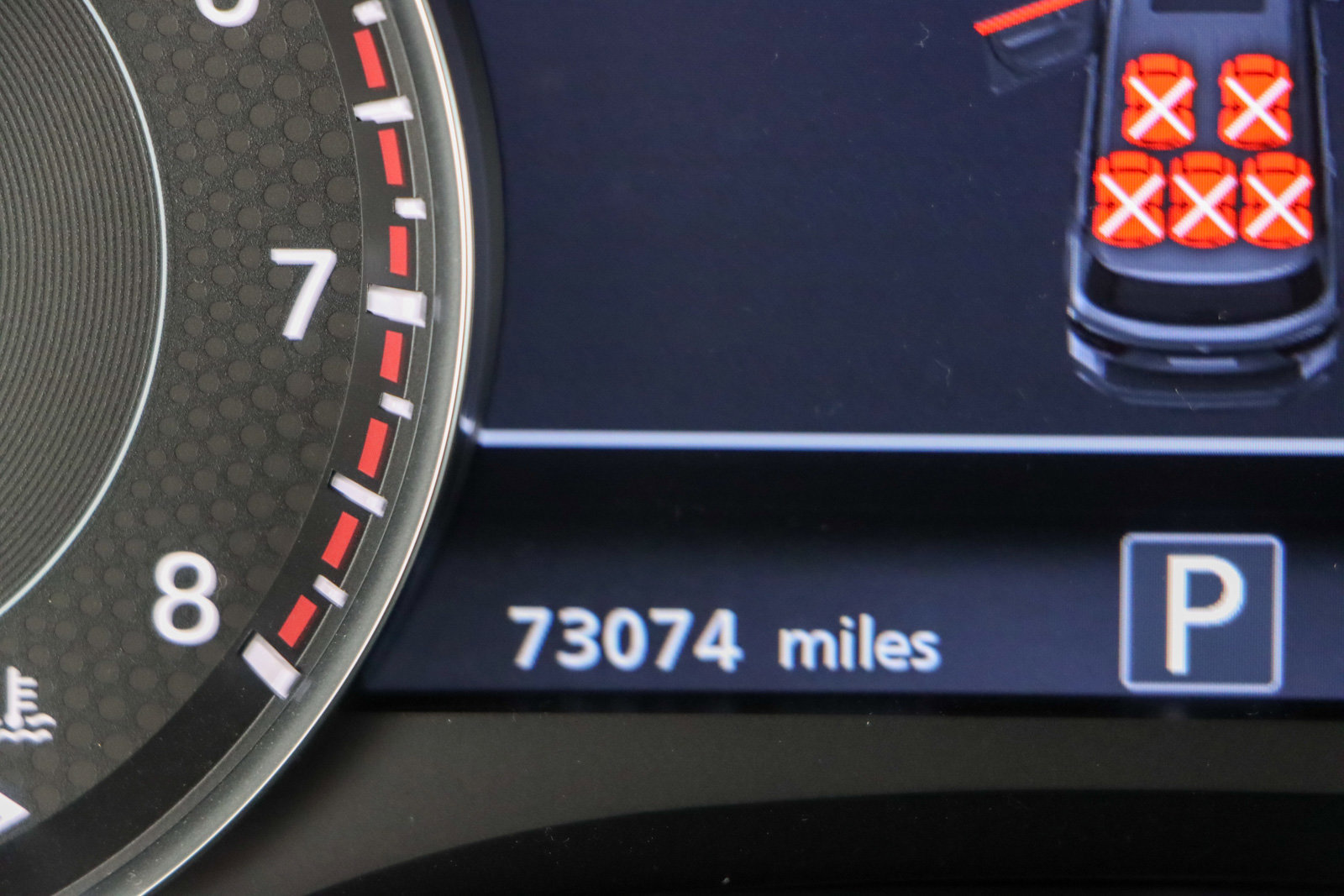 Used 2022 Nissan Armada SL w/ Captain's Chairs Package image 17