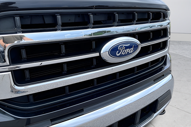 Used 2022 Ford F150 Lariat w/ Max Trailer Tow Package AWD/4WD image 28