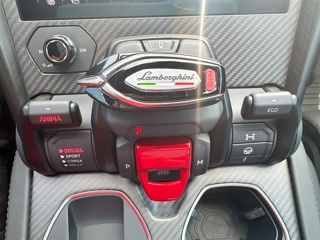 Used 2024 Lamborghini Urus Performante image 53