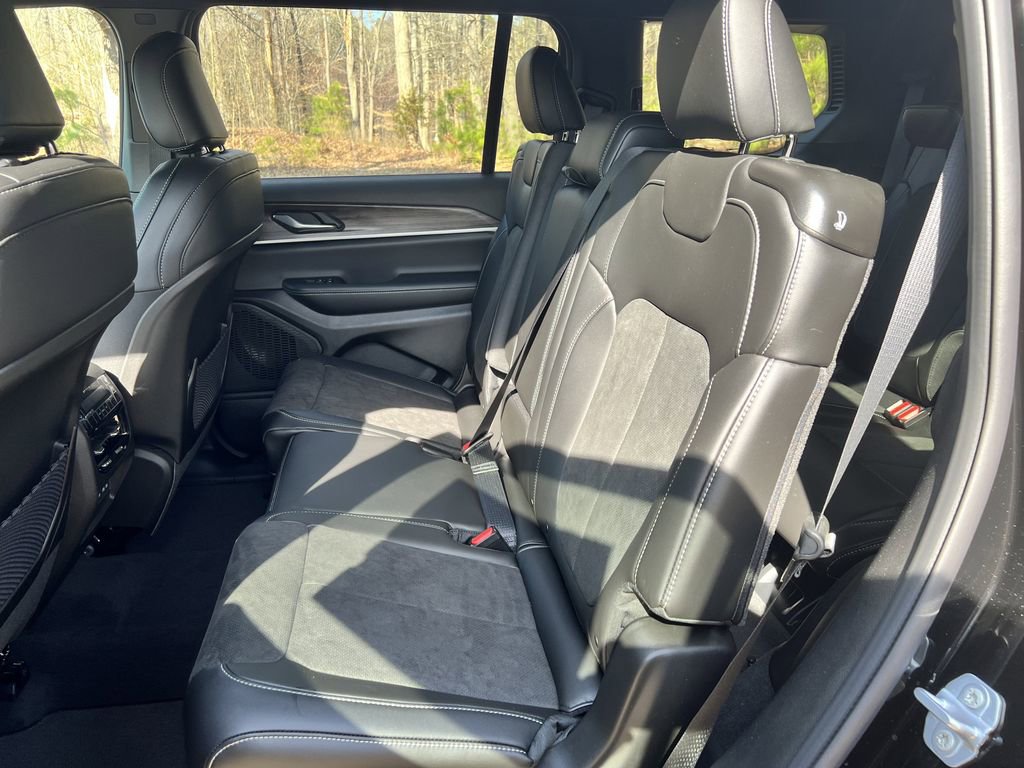 New 2026 Jeep Grand Cherokee L 4WD image 16